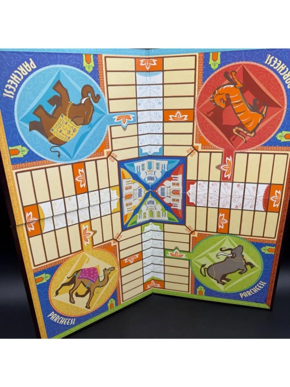 Parcheesi with Plastic Animal Figures COMPLETE Hasbro 2009 Pachisi Classi